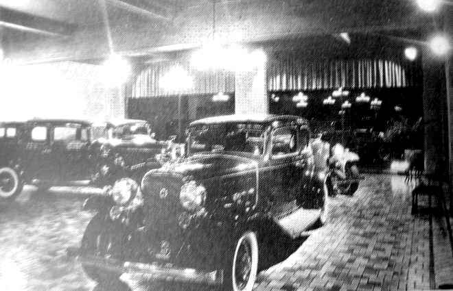 Cunliffe
              Cadillac 2400 North Charles Street Baltimore 1930