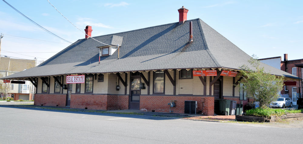Cambridge - Marland Train Station